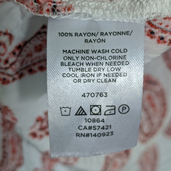 LOFT Outlet Red Paisley White Crop Top, Rayon - Picture 4 of 6
